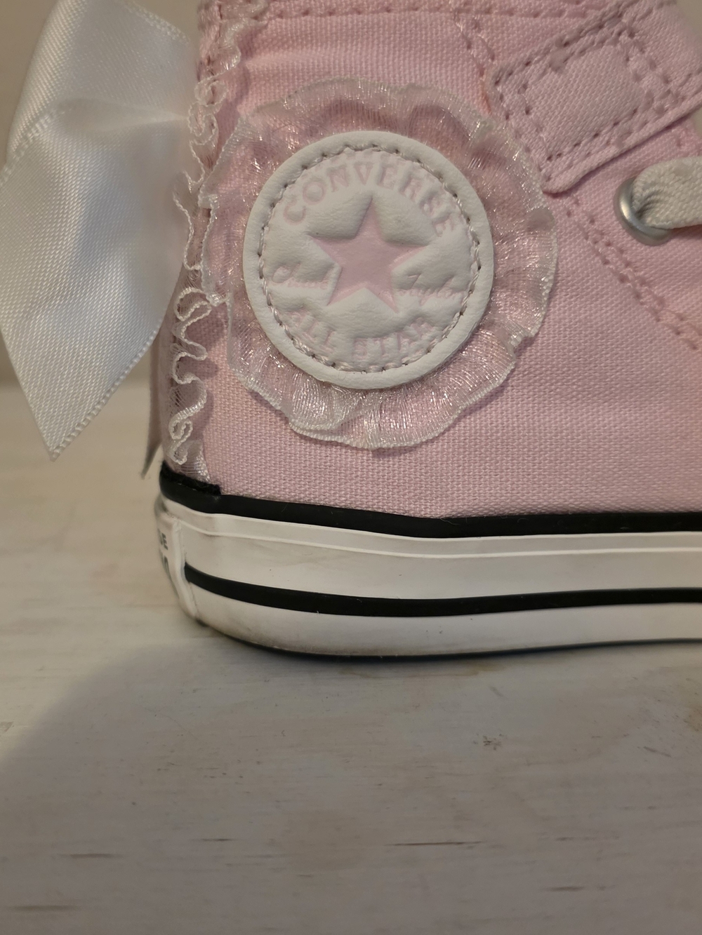 Converse Size 6 toddler- Pink Canvas High-Top Sneakers with LACE AND BOW accents - Picture 3 of 6